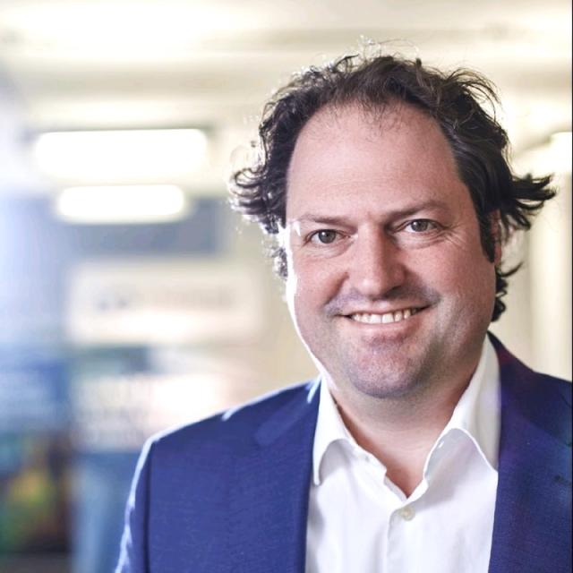 Image of Referent https://aussteller.finanzmesse.ch/media/messe/6/ref1-486.jpg