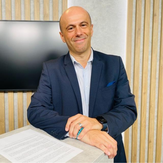 Image of Referent https://aussteller.finanzmesse.ch/media/messe/6/ref2-470.jpg