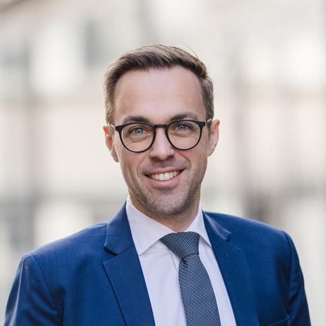 Image of Referent https://aussteller.finanzmesse.ch/media/messe/6/ref4-495.jpg